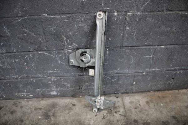 MECHANISM LEVE VITRE DROIT CITROEN C1 5-PORTE 2005-2014 - Vue 1